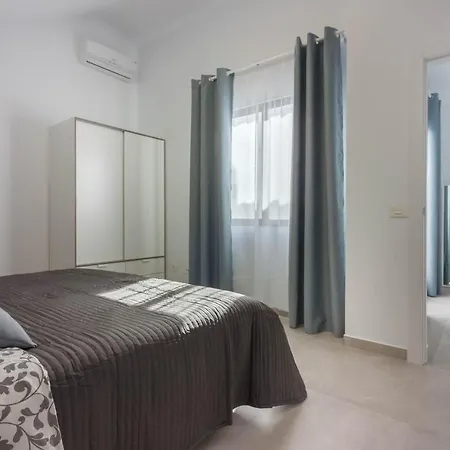 Luxury Duplex In Cristianos , 6 Pax Апартаменты *