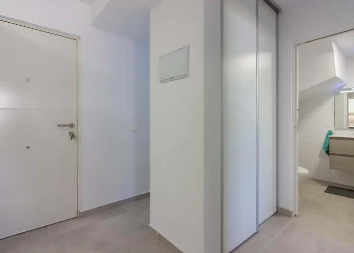 Luxury Duplex In Cristianos , 6 Pax * Лос Кристианос