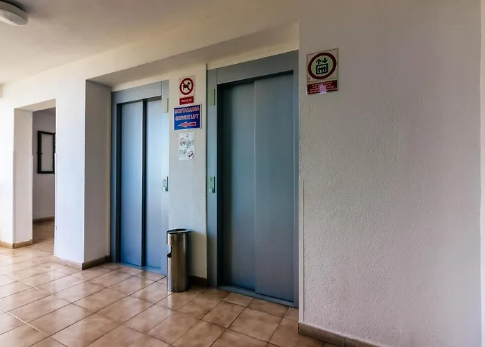 Luxury Duplex In Cristianos , 6 Pax Лос Кристианос